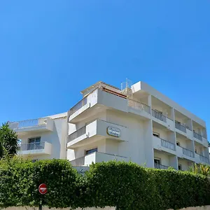 4* Lägenhetshotell Carlton - Renovee Avec Piscine