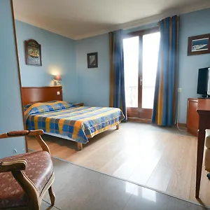 Hostel Baccarat